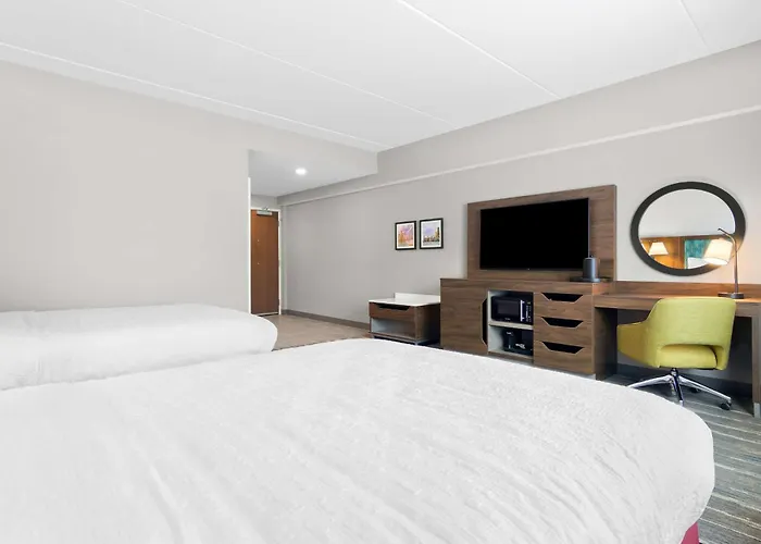 Hampton Inn & Suites Chicago Medical District Uic